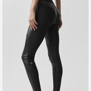 ALO Yoga Women's Airlift High-Waist Supermoto legging